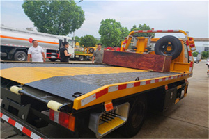 桂林附近拖车电话号码服务